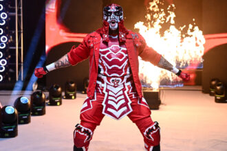 WWE Starpenta explains that you may remove signature masks