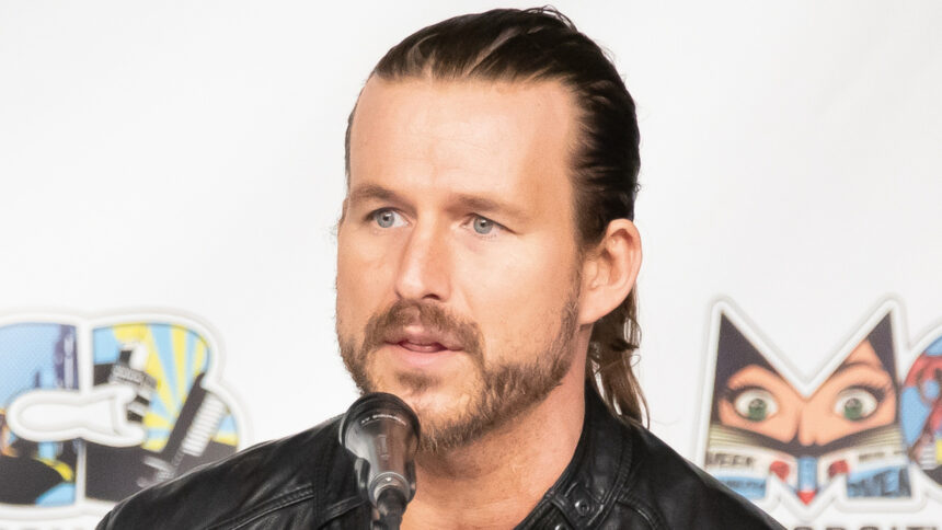 Aee's Adam Cole looks back at Upupdowndown's "Moments & Memories"