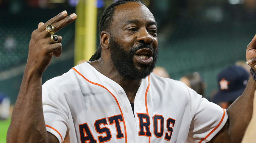 Booker T believes these two top WWE vets will be a "money match"