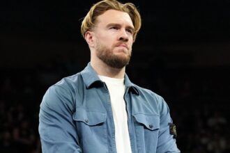 Does Ospreay give addresses to AEW fans that may have "drifted"?