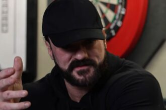 Drew McIntyre reveals that public transport is off limits due to fame