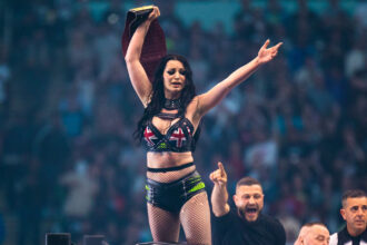 Former AEW star Saraya shares his first promotional photo, with Rhea Ripley and other wrestlers taking part