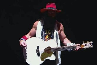 Former WWE star Elias returns as Elijah with a surprising nxt look