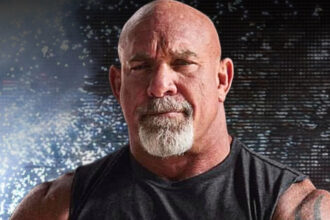Goldberg explains how modern wrestling allows for extended carriers