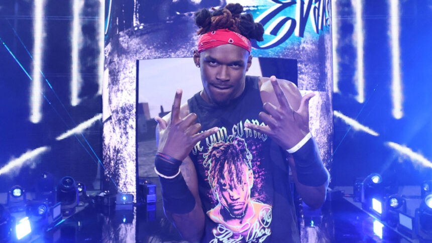 Je'von Evans makes his WWE Smackdown debut, just like the NXT NA champion
