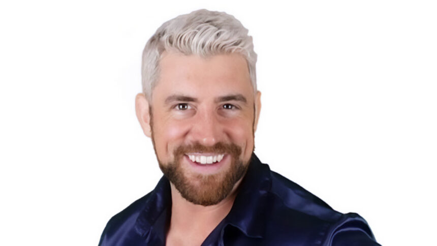 Joe Hendry's theme song makes history on iTunes charts