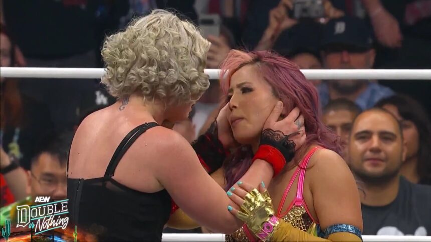 Toni Storm shares a kiss with Minasila Kawa after Double O Nothing 2025 Title Match