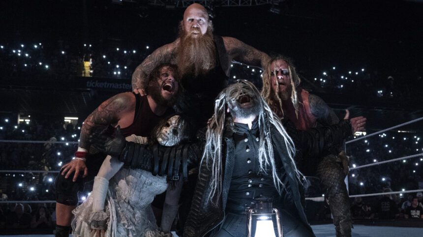 Wyatt Sids is back and disbands the tag title main event on WWESmackDown