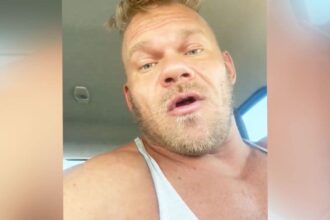 Alex Hammerstone invites toxic fans to reduce wrestler performance