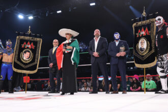 Former WWE Champion & Hall of Famers Behind the scenes, with more notes from Worlds Collide
