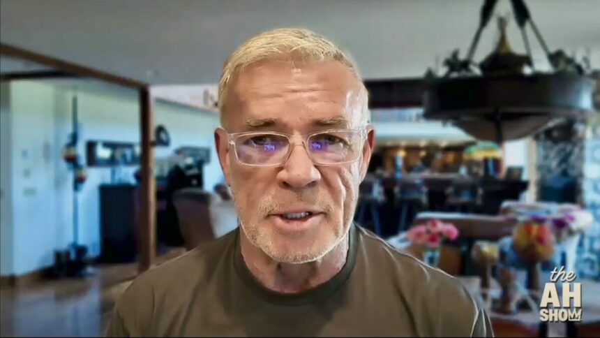 Eric Bischoff warns that he calls the "sleeves" in the wrestling industry TNA