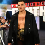 Gunther suffocates Jey Uso and regains the World Heavyweight Championship with WWE Raw Shocker