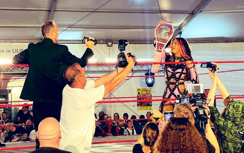 Mercedes Monet wins the EWA Women's Championship at the Plater Catchen Event
