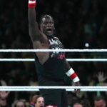 WWE fans confuse Raw to support the recently released R-Truth