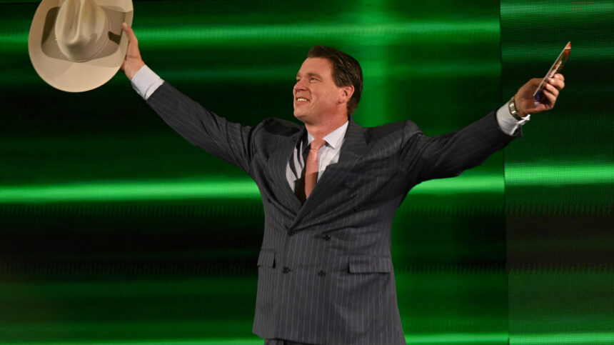 WWE Hall of Fame JBL remembers this star he throws him like a child