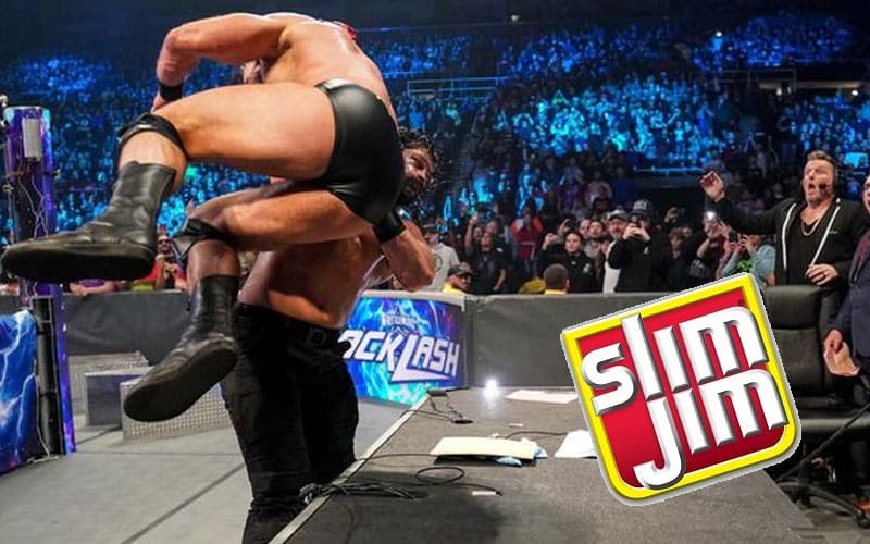 WWE Superstar snaps slim gym tables in brutal match