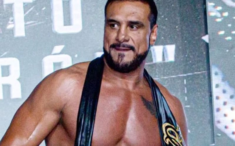 AAA threatens to fire Alberto El Patron if he loses his next match