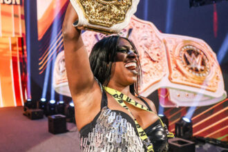 AEW TBS Champion Mercedes Mohn, several WWE stars shout Naomi after evolution victory