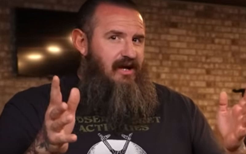 Brody King closes KIA Forum parking rumors