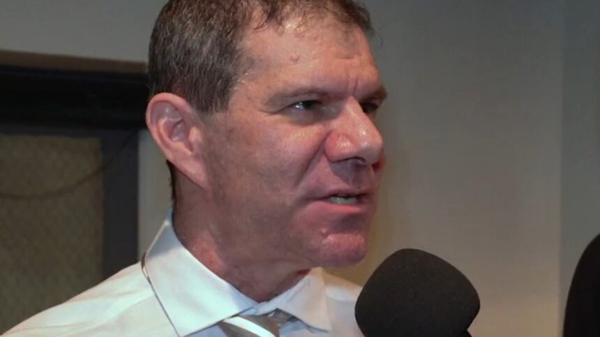 Dave Meltzer believes WWE will pursue this former star, but AEW will sign
