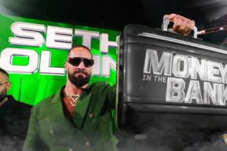 This is how Seth Rollins should cash out bank money.