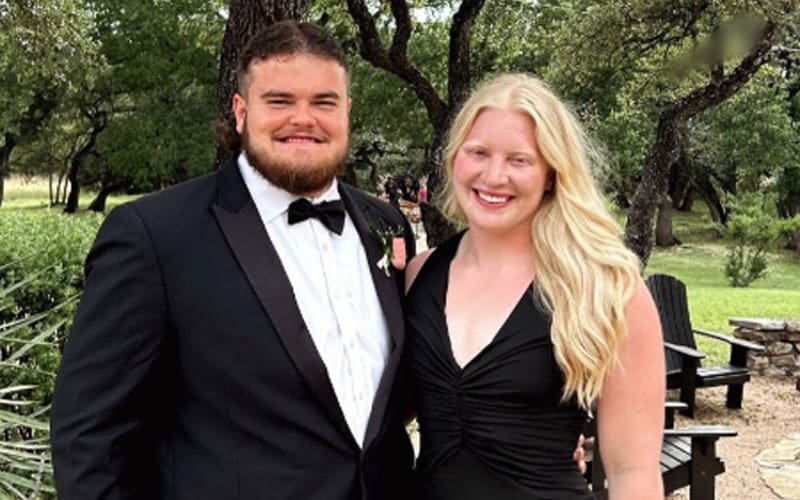 Mya Lesnar will be revealed in a national title victory along with 49ers linebacker Drew Moss