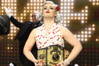 Tonystorm ends Mercedes Mohn's unbeaten streak and holds the women's title at all