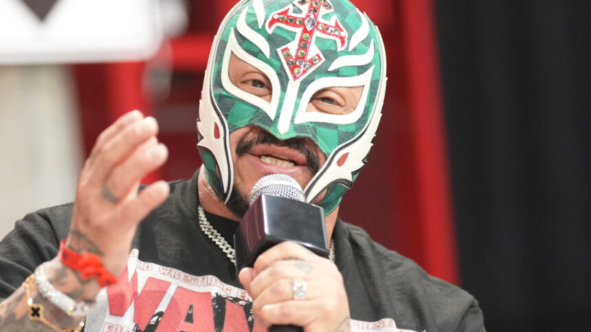 WWE's Rey Mysterio contrasts his experience with Monday's night war politics