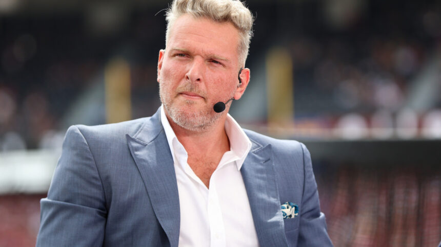 Behind the scenes report on internal reactions to Corey Graves, replacing WWE Raw's Pat McAfee