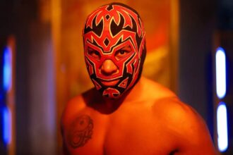 The strangest Lucha subway star