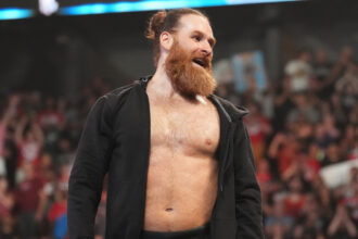 Sami Zayn officially moves to WWE Smackdown and tells Solo Sikoa that he is coming for our title