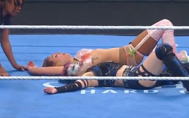 11/28 Epic WrestleMania rematch on WWE SmackDown loses due to Women's WarGames Advantage