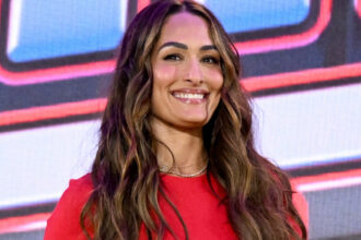 Saraya reacts to former in-ring rivals AJ Lee and Nikki Bella returning to WWE