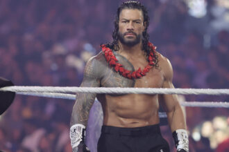 WWE Raw Results 11/24 - Final tournament quarterfinal match, Roman Reigns appearance, etc.