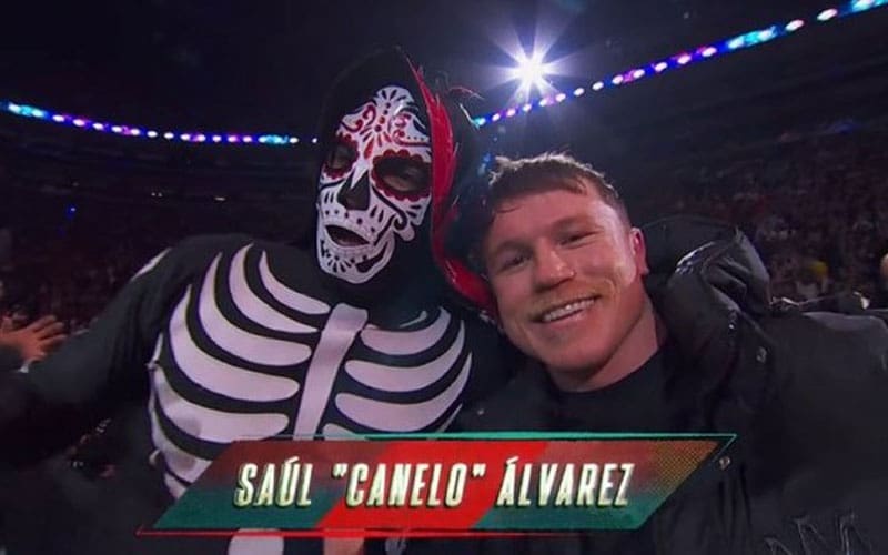 Canelo Alvarez spotted at ringside at AAA Guerra de Titanes