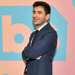 Eric Bischoff speculates what will happen to AEW if Netflix buys WBD