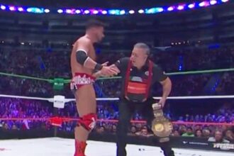 Ethan Page threatens to sue AAA after referee pulls wrench from trunks Live on Guerra de Titanes