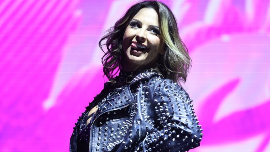 Harley Cameron thanks WWE for green card