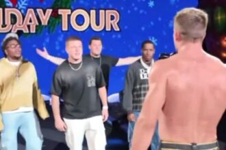 Heisman finalist Diego Pavia attends WWE match at live event in Tampa