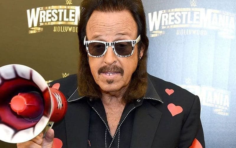 Jimmy Hart's megaphone stolen at fan convention - police begin investigation