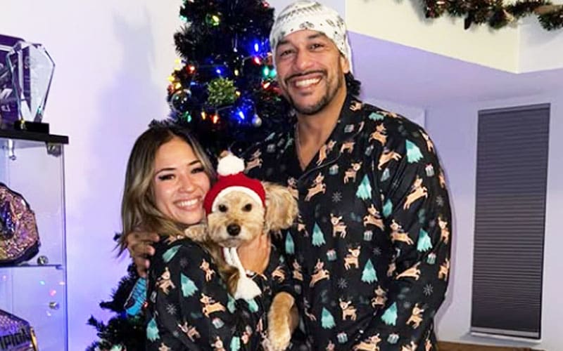 Laura Weiss shares adorable Christmas photo with Damien Priest