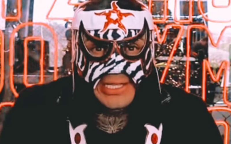 Penta withdraws from AAA Guerra de Titanes tag match, replacement revealed