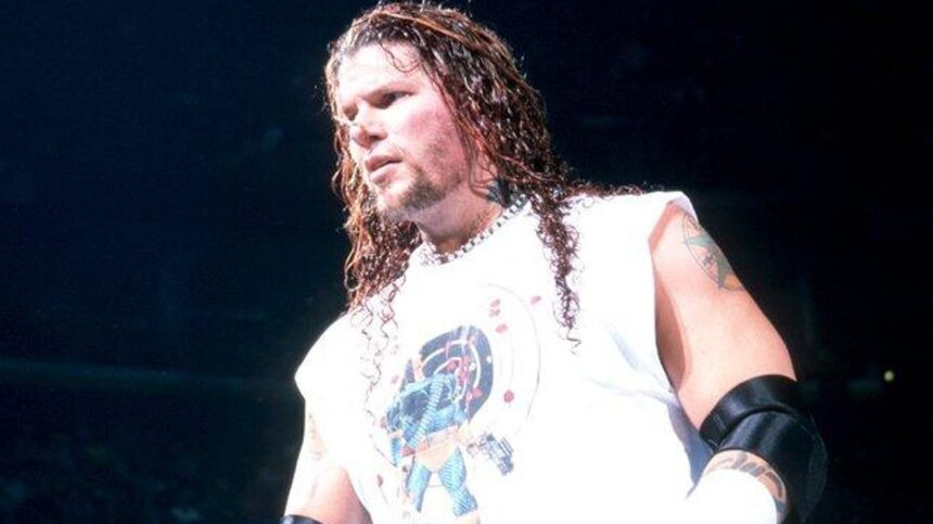 Raven's first WWE character was inspired by WWE Hofer.