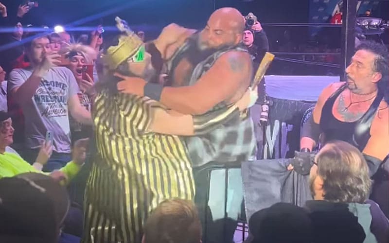 Fan violently ejected from indie wrestling event after punching wrestler