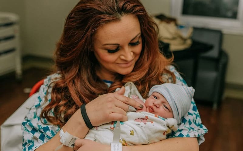 Maria Kanellis shares first photo of newborn son William Mercury Bennett