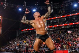 Randy Orton returns to WWE SmackDown and celebrates the new year with a 2RKO win over The Miz
