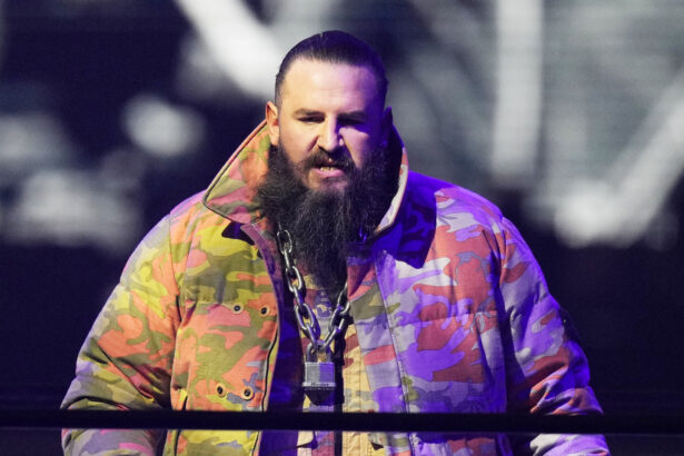 AEW Dynamite referee suggests he was waiting to ring the bell because 'F*** ICE' chants 'could resonate'